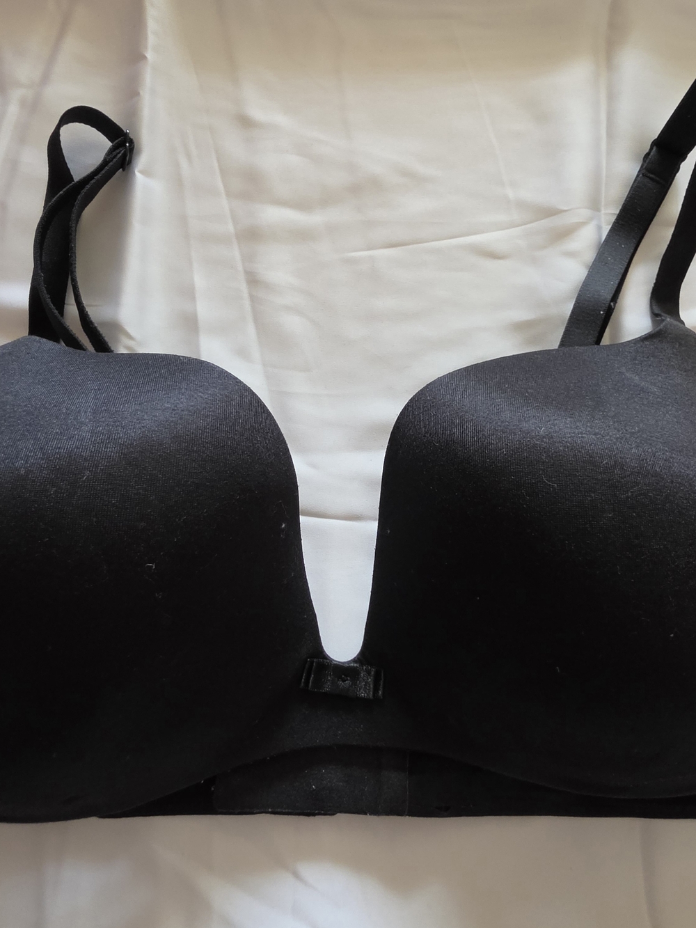 Victoria's Secret Black Incredible Lined Demi Plunge Bra 36D